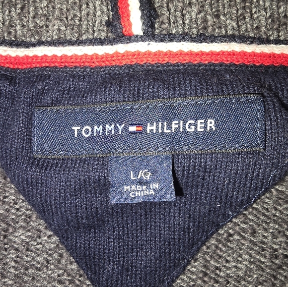 Tommy Hilfiger Grey Cotton Crew Neck Sweater (Size US Large) - Picture 3 of 4